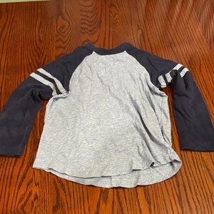 Hanna Andersson long sleeve t-shirt size 5